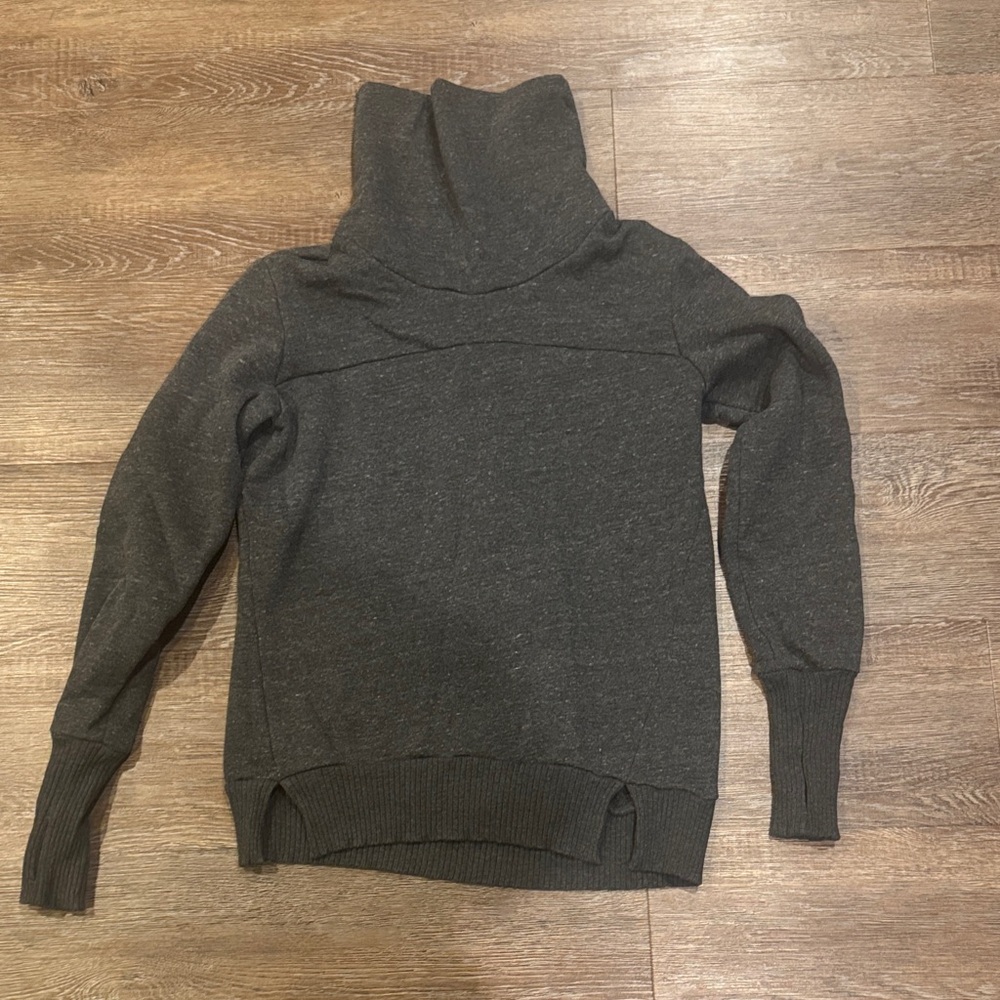 ALO Yoga Dark Gray Turtleneck Sweater